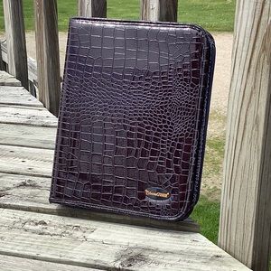 3 Ring Zipper Binder w/4 zipper pouches